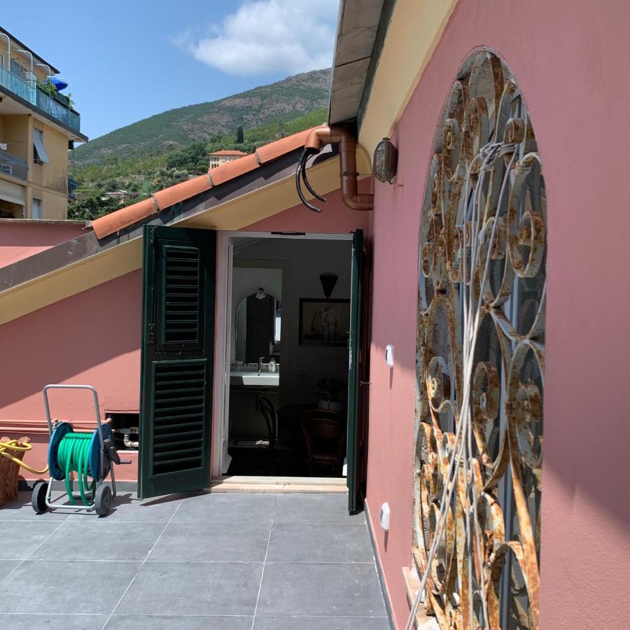 La Trabacca, attico nel pieno centro di Levanto Esterno foto